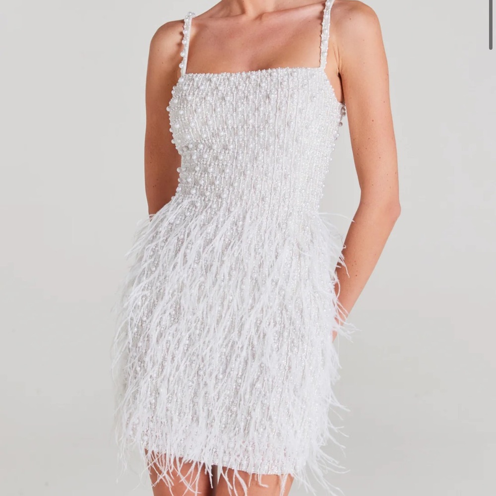 NADINE MERABI Elegant White Feather Mini Dress